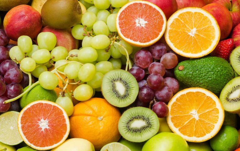 Nên chú ý ăn nhiều rau xanh và trái cây để tăng sức đề kháng