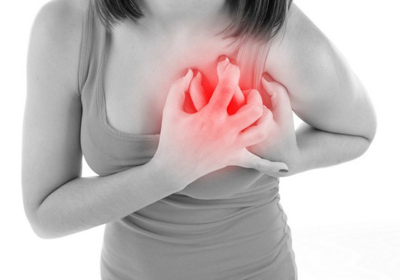 Khám sức khỏe định kỳ là điều bạn cần ghi nhớ, thi thoảng bị đau nhói ở tim có thể là lời cảnh báo nguy hiểm vì vậy không nên chủ quan