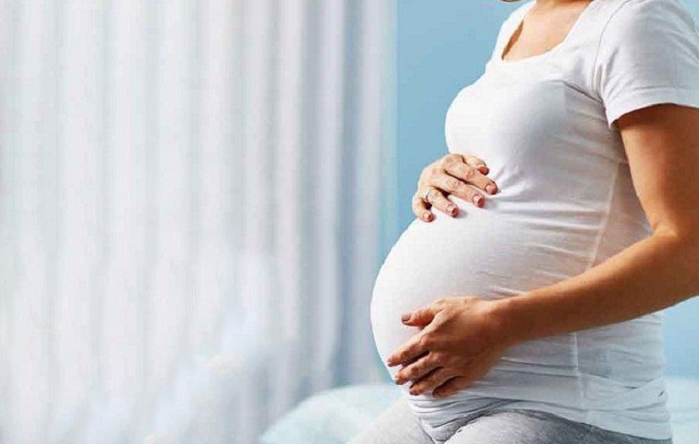 Mẹ bầu bị viêm lộ tuyến có nên đẻ thường?