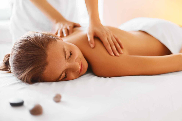 Massage nhẹ nhàng