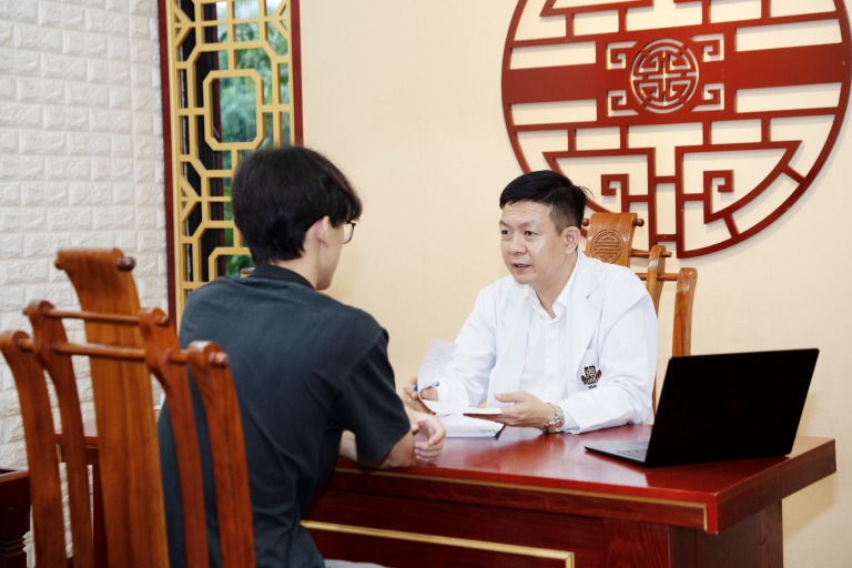 Nhiều bệnh nhân tin tưởng thăm khám tại Đỗ Minh Đường Nhiều bệnh nhân tin tưởng thăm khám tại Đỗ Minh Đường