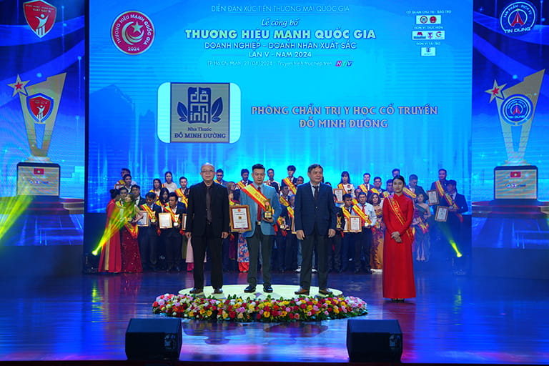 Nhà thuốc Đỗ Minh Đường vinh dự nhận giải thưởng Top 10 Thương hiệu mạnh Quốc gia 2024