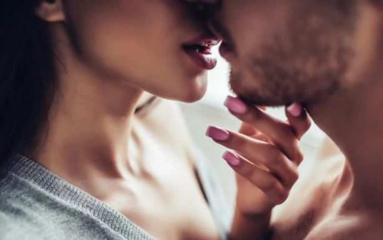 kỹ thuật đưa nàng lên đỉnh bằng màn dạo đầu