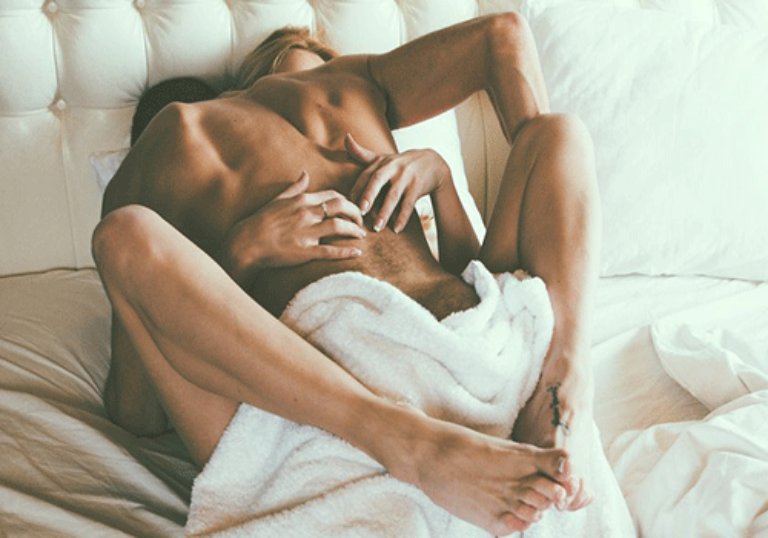 Khi đàn ông lên đỉnh có biểu hiện gì?