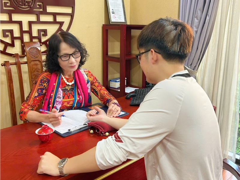 Quan điểm điều trị của Bác sĩ Lê Phương thường tập trung vào việc cá nhân hóa phác đồ