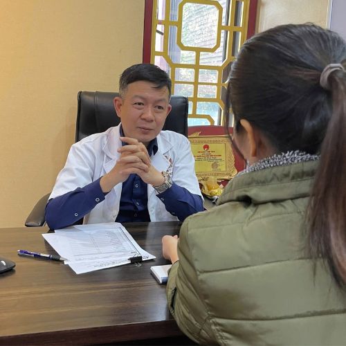 luong-y-do-minh-tuan-tham-kham.jpg